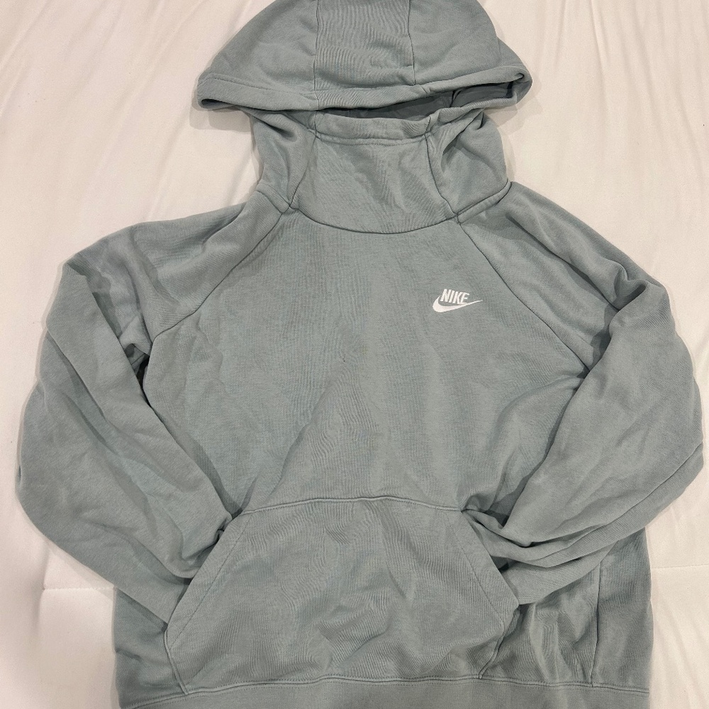 Nike sweatshirt light seafoam green